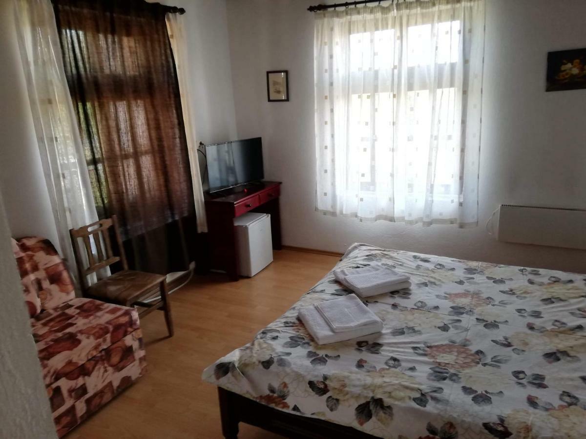 Guest House Popov Marchevo Luaran gambar